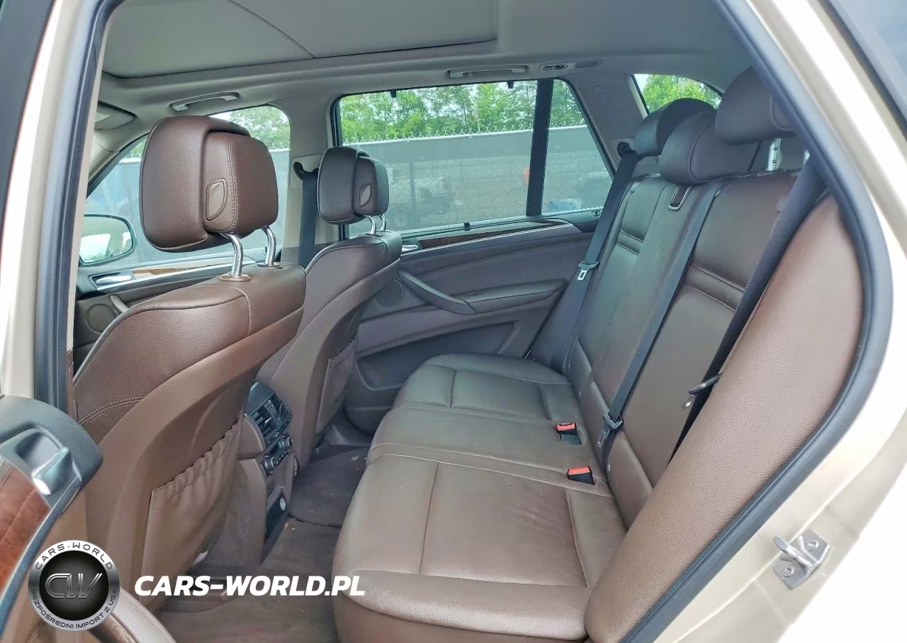 2013 BMW X5 xDrive35I VIN:5UXZV4C50D0B24820 - 10