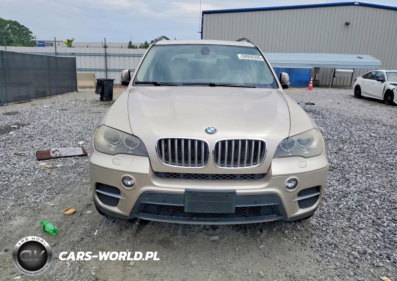 2013 BMW X5 xDrive35I VIN:5UXZV4C50D0B24820 - 5