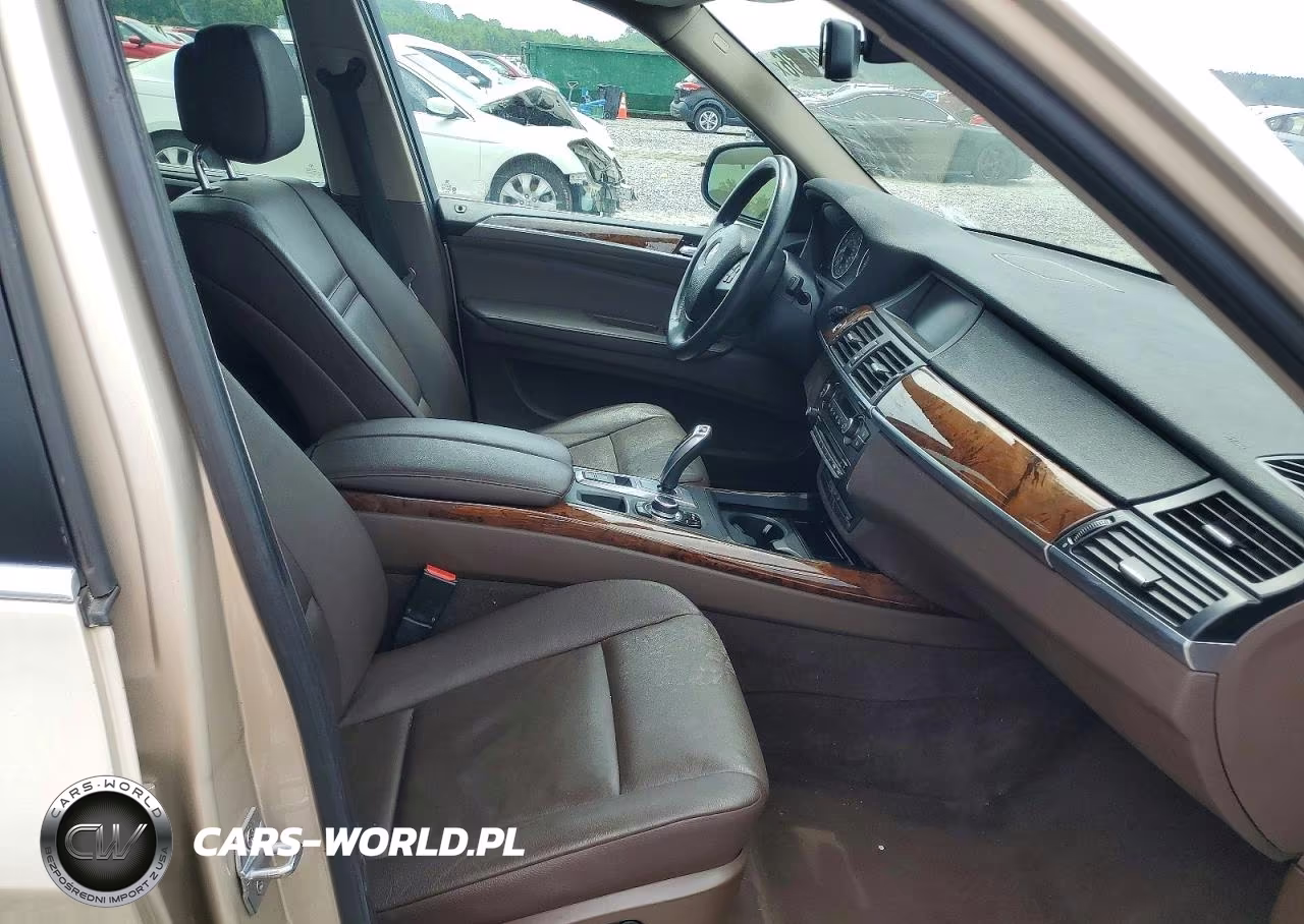2013 BMW X5 xDrive35I VIN:5UXZV4C50D0B24820 - 7