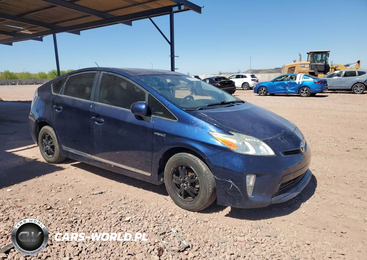 2013 Toyota Prius Two VIN:JTDKN3DU2D1723177 - 4