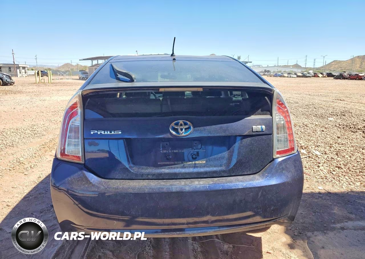 2013 Toyota Prius Two VIN:JTDKN3DU2D1723177 - 6