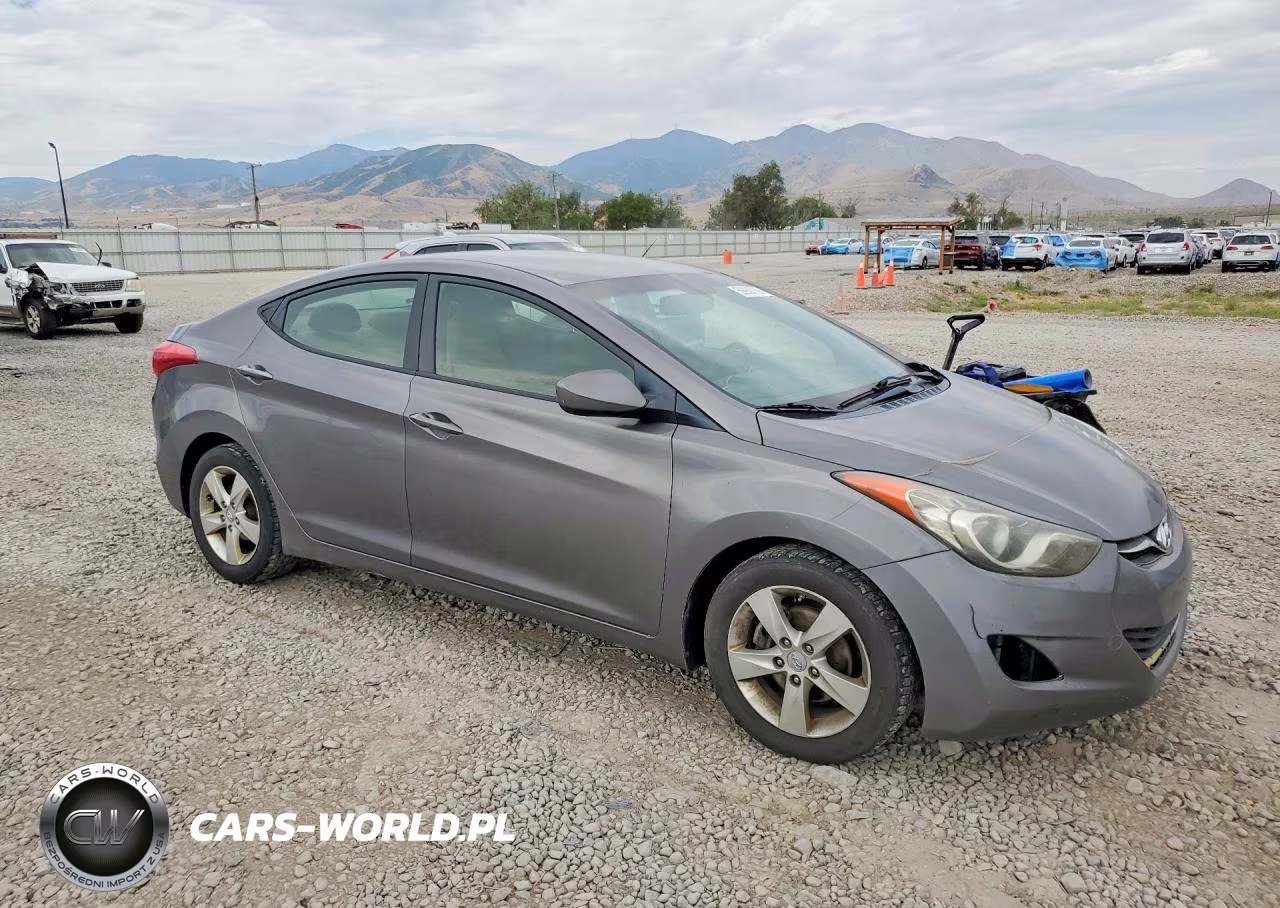 2012 Hyundai Elantra Gls VIN:5NPDH4AE8CH102942 - 4