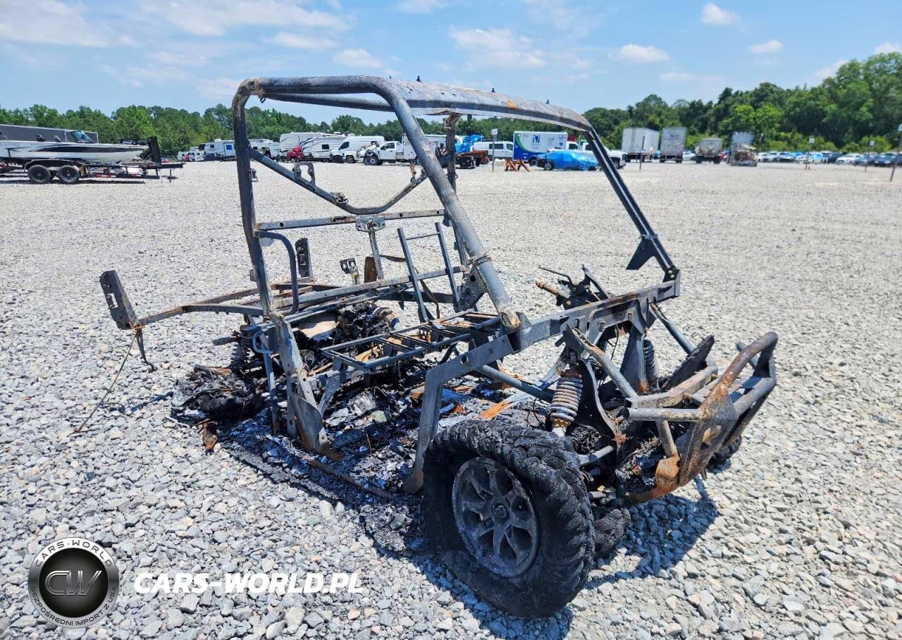 2021 Can-Am Defender Utility Vehicle