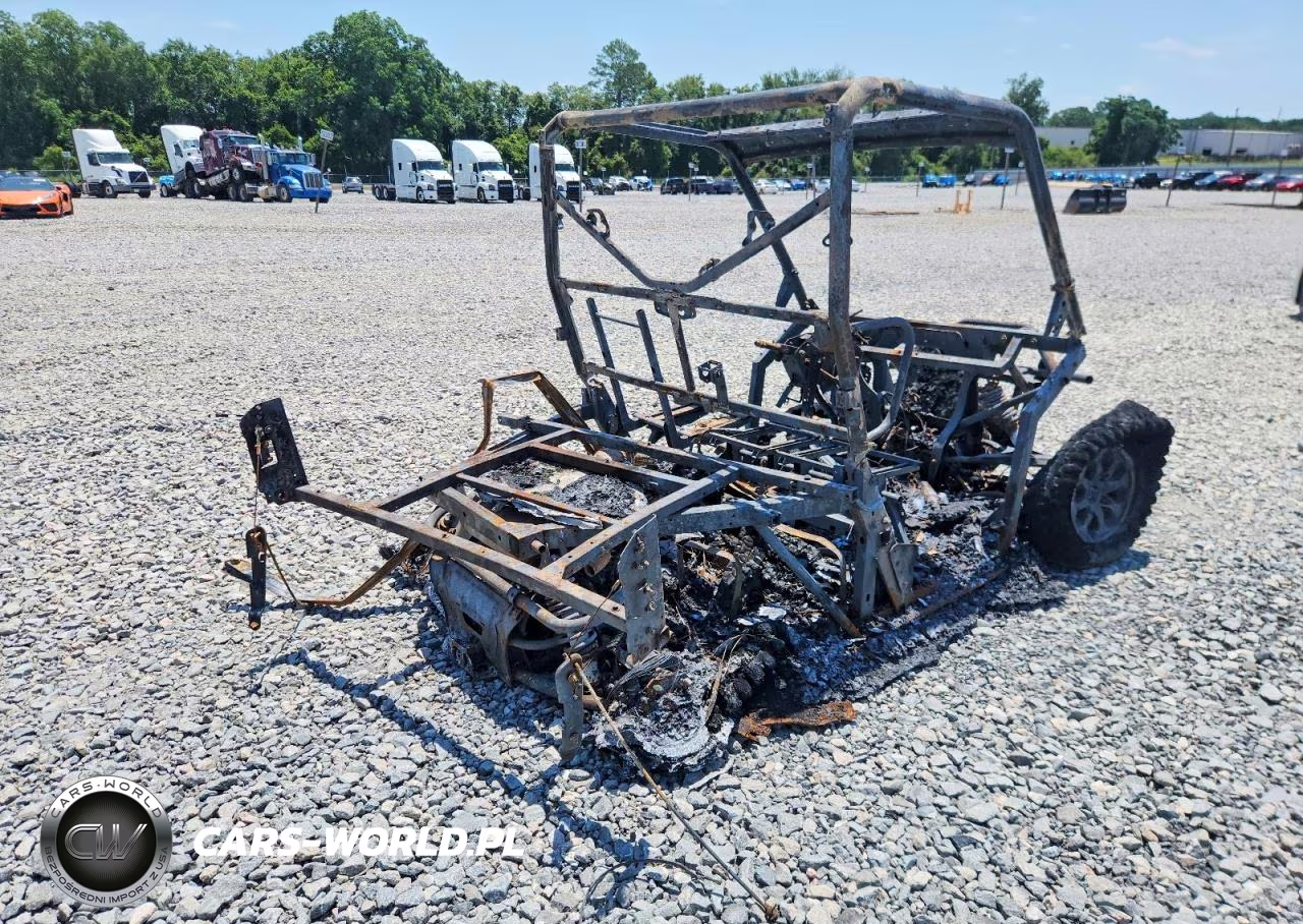 2021 Can-Am Defender Utility Vehicle VIN:3JBUKAX48MK001473 - 4