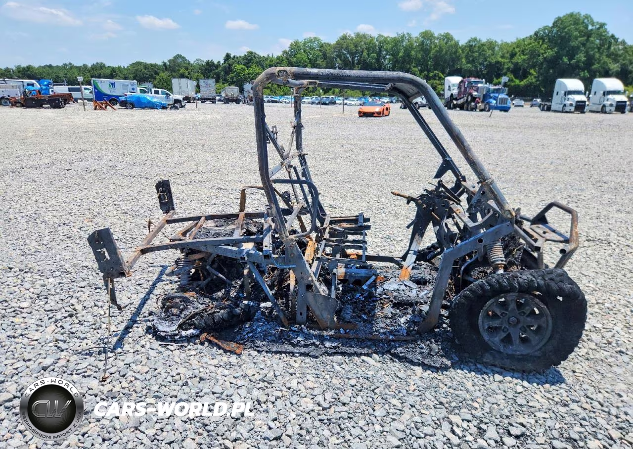 2021 Can-Am Defender Utility Vehicle VIN:3JBUKAX48MK001473 - 9