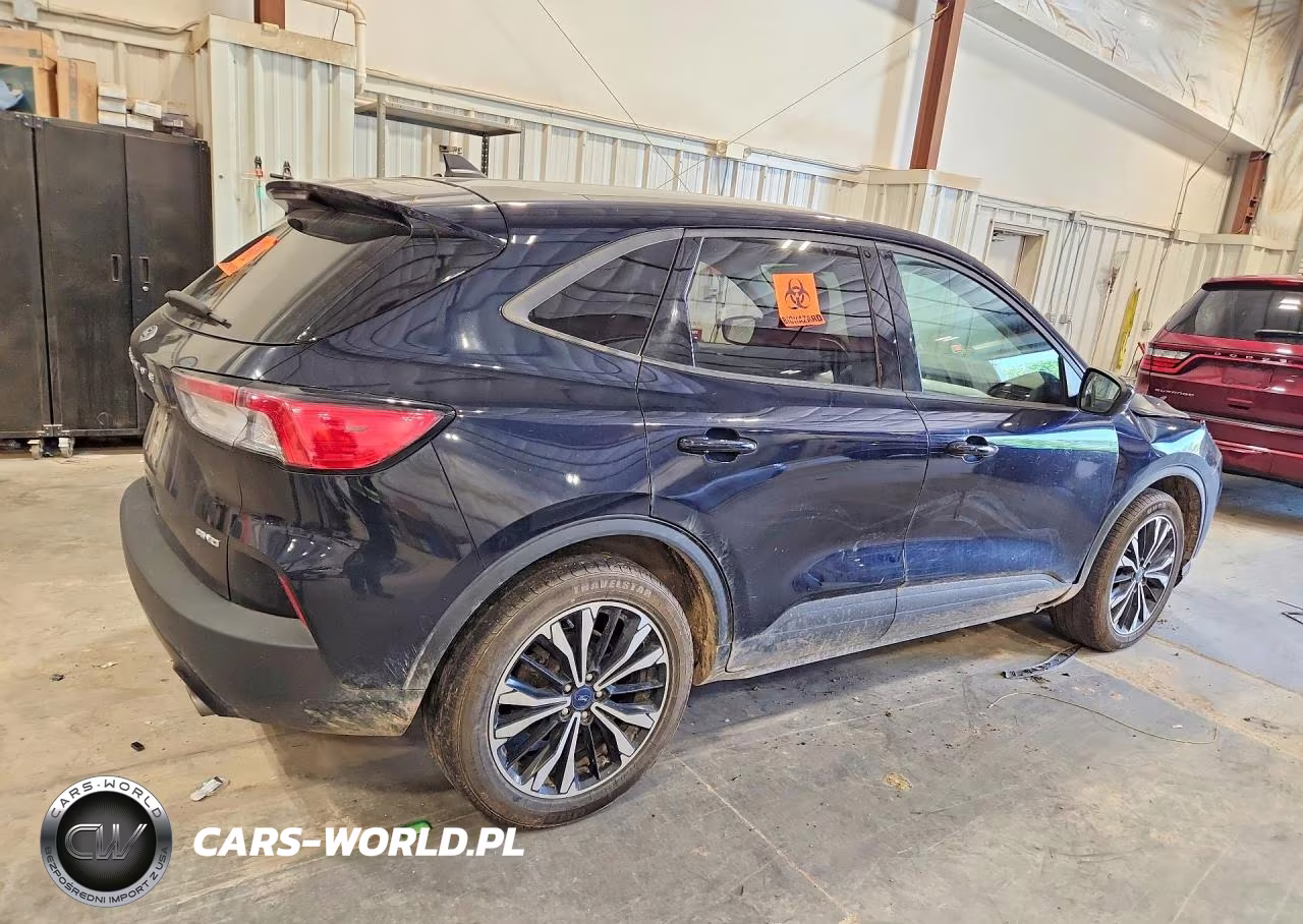 2021 Ford Escape Se VIN:1FMCU9G64MUB32723 - 3