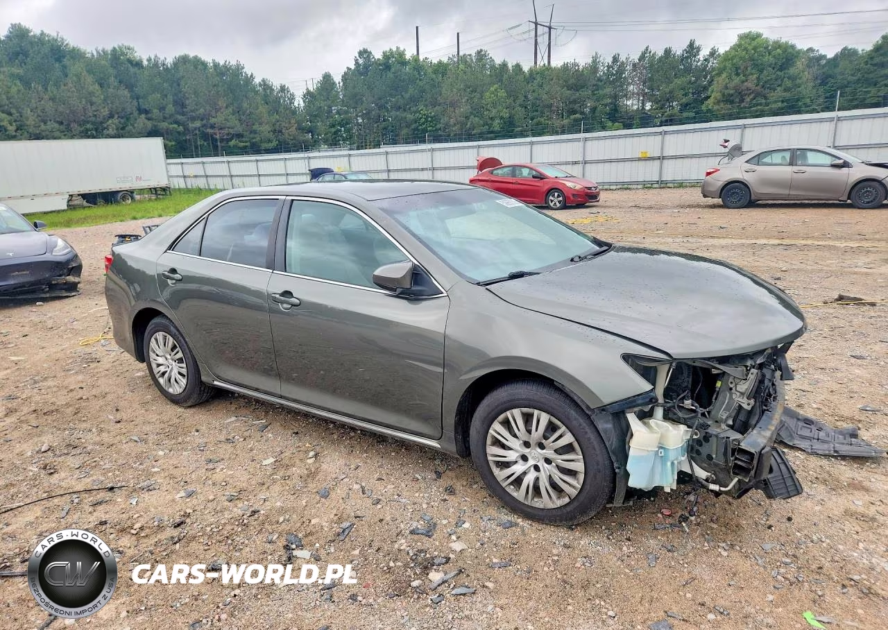 2014 Toyota Camry Le VIN:4T4BF1FK3ER402490 - 4