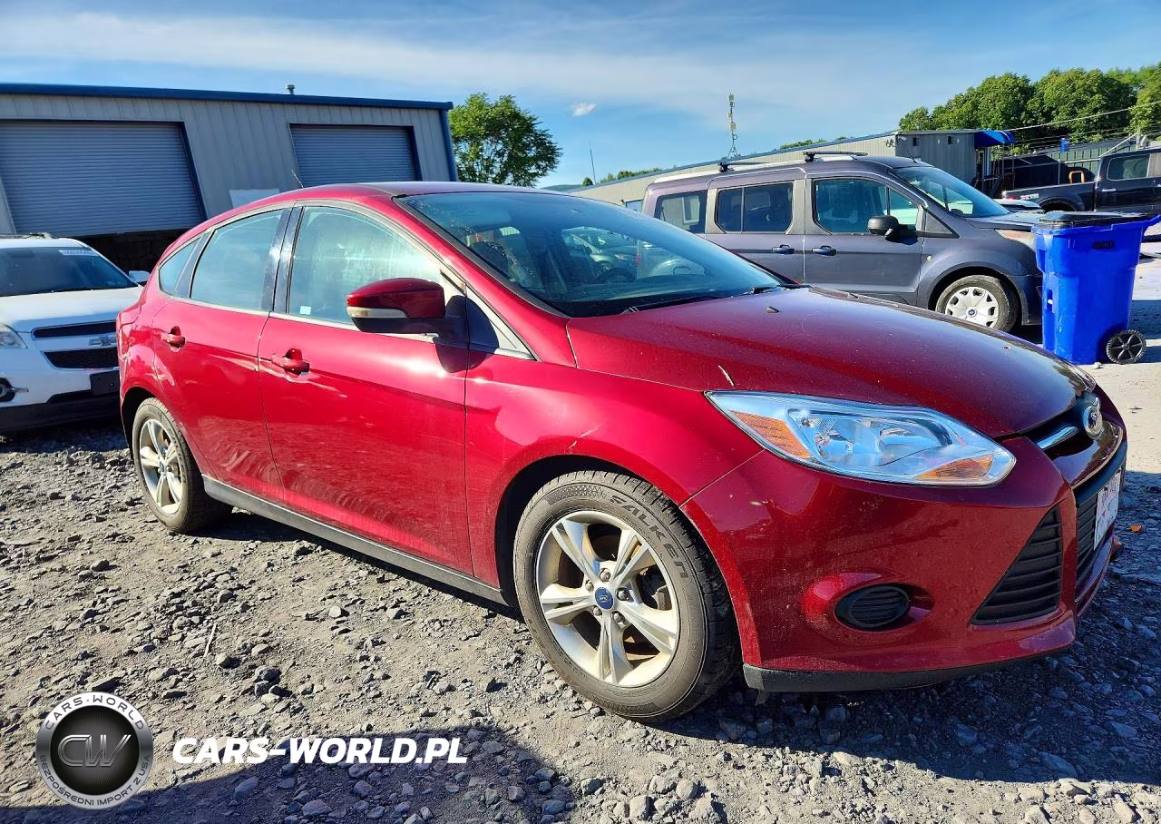 2014 Ford Focus Se VIN:1FADP3K28EL377703 - 4