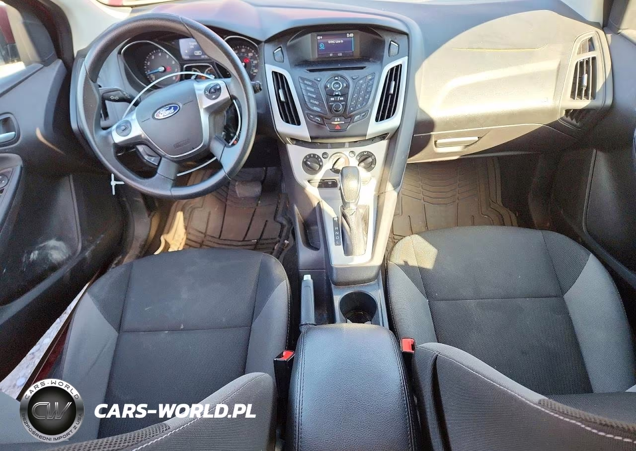 2014 Ford Focus Se VIN:1FADP3K28EL377703 - 8
