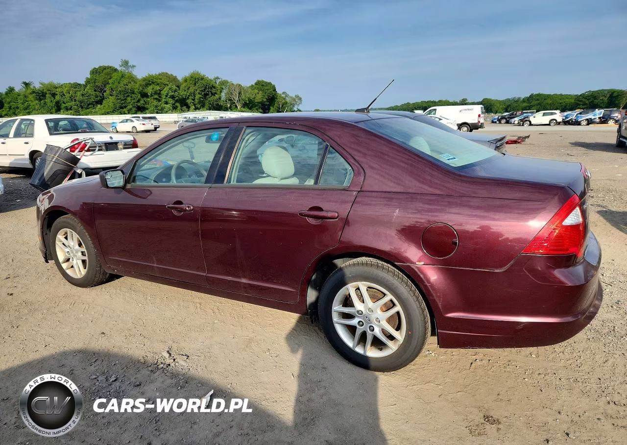 2011 Ford Fusion S VIN:3FAHP0GA0BR131144 - 2