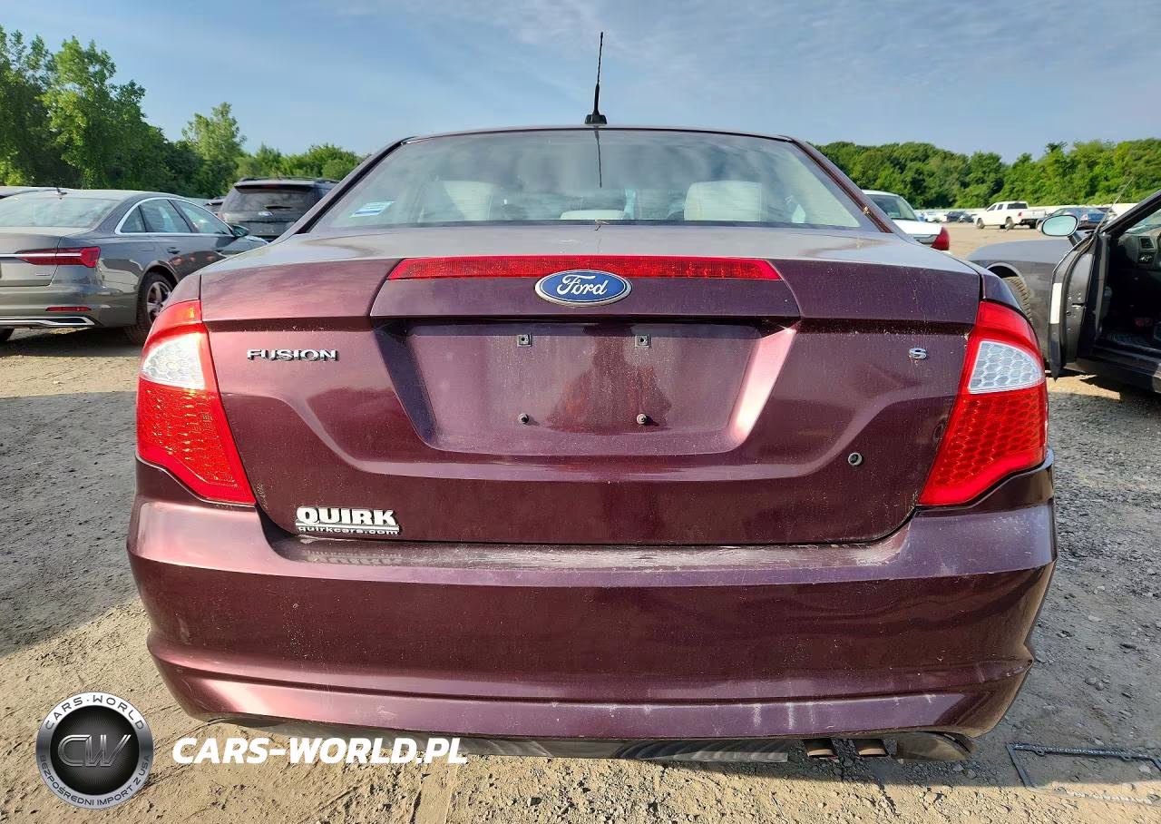 2011 Ford Fusion S VIN:3FAHP0GA0BR131144 - 6