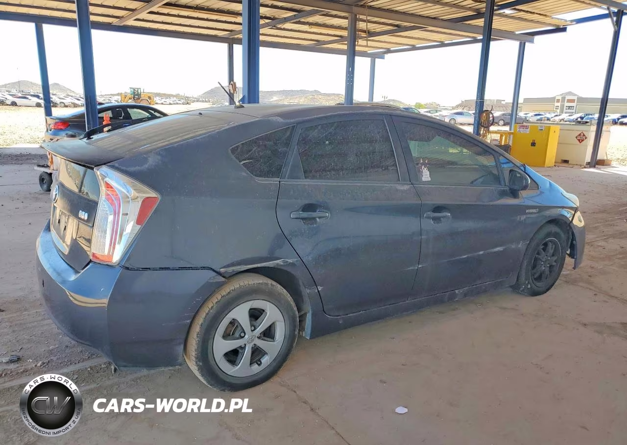 2014 Toyota Prius Two VIN:JTDKN3DU0E1749665 - 3
