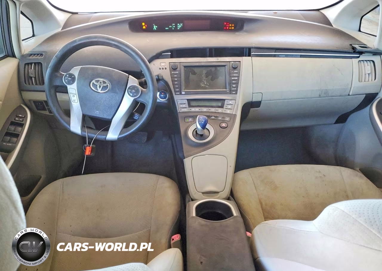 2014 Toyota Prius Two VIN:JTDKN3DU0E1749665 - 8