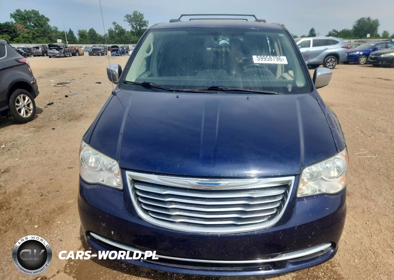 2015 Chrysler Town & Country Touring L VIN:2C4RC1CG4FR630566 - 5