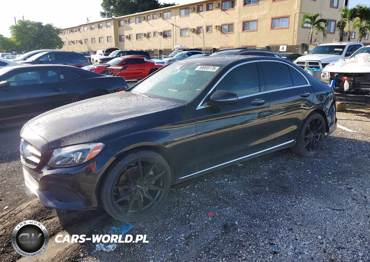 2017 Mercedes-Benz 300 C – zdjęcie 1 z 12