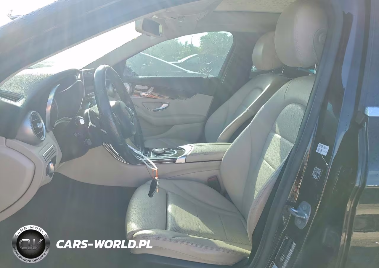 2017 Mercedes-Benz 300 C VIN:55SWF4KB4HU230666 - 7