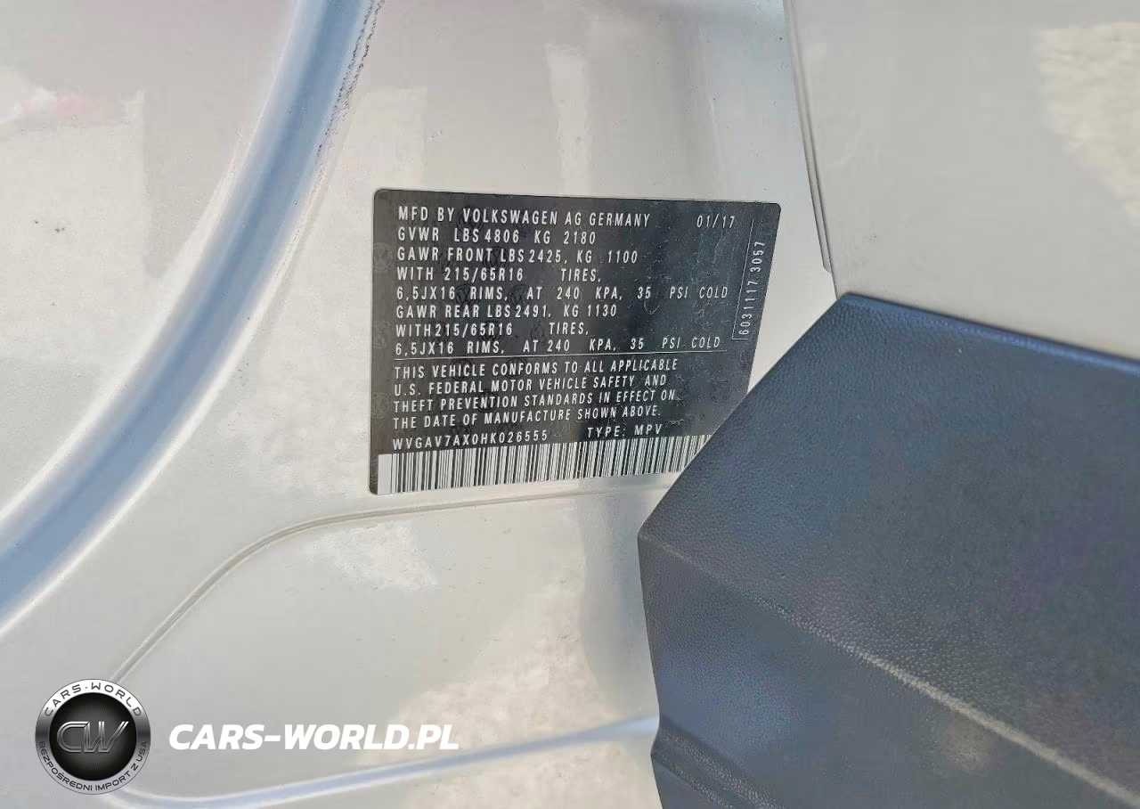 2017 Volkswagen Tiguan S VIN:WVGAV7AX0HK026555 - 13