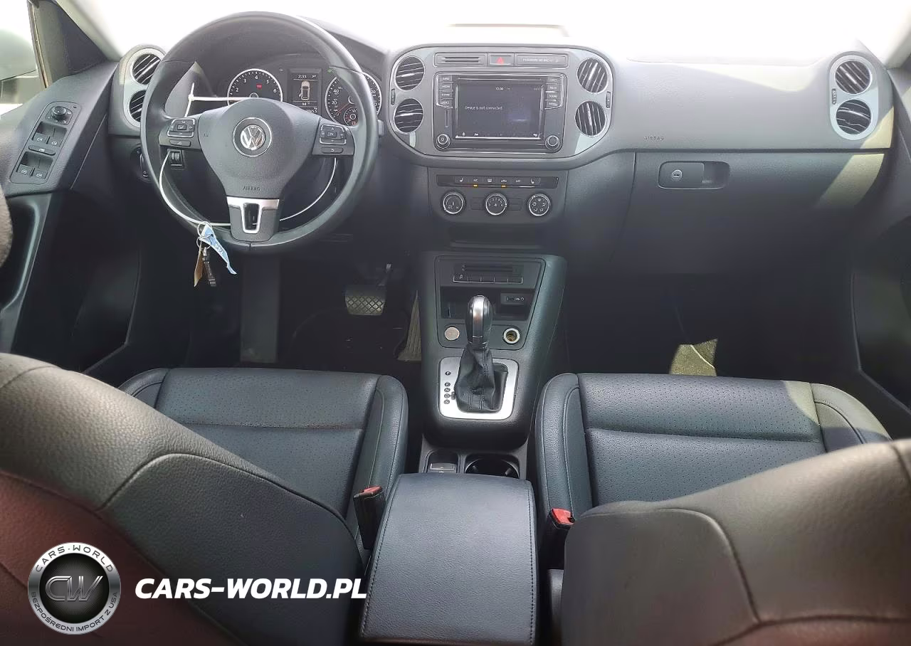 2017 Volkswagen Tiguan S VIN:WVGAV7AX0HK026555 - 8