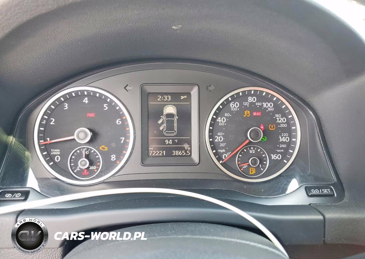 2017 Volkswagen Tiguan S VIN:WVGAV7AX0HK026555 - 9