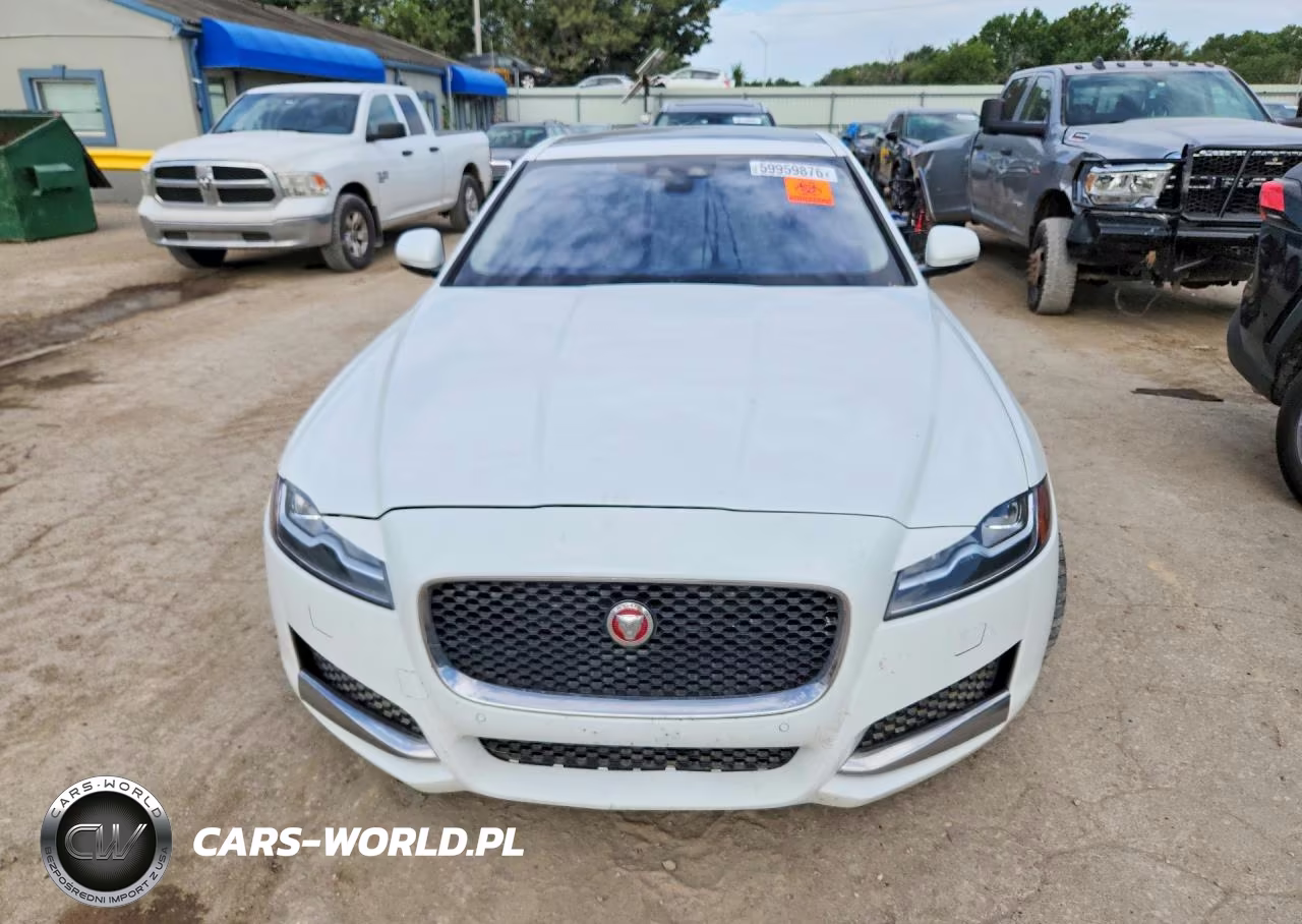 2017 Jaguar Xf Premium VIN:SAJBJ4BNXHCY42586 - 5