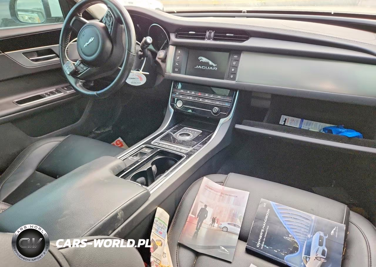 2017 Jaguar Xf Premium VIN:SAJBJ4BNXHCY42586 - 8