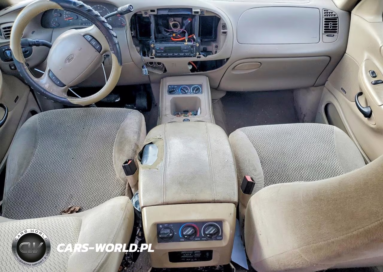 2001 Ford Expedition Eddie Bauer VIN:1FMEU17L11LA32385 - 8