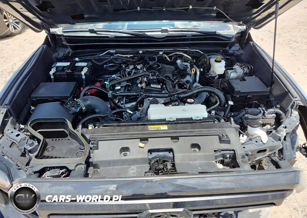 2025 Toyota Tacoma Sr VIN:3TYKD5HN8ST022942 - 11