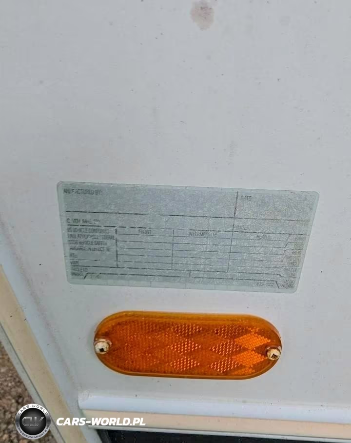 2000 Nu Wa Hitchhiker Ii Camper VIN:1C932JP08YA008933 - 10