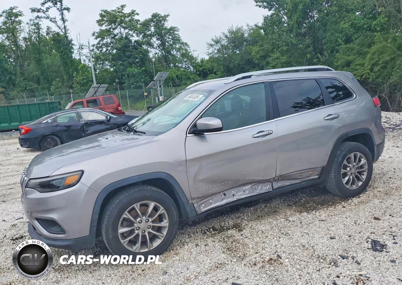 2019 Jeep Cherokee Latitude Plus – zdjęcie 1 z 13