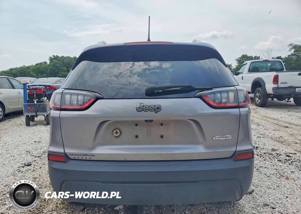 2019 Jeep Cherokee Latitude Plus VIN:1C4PJLLBXKD265644 - 6
