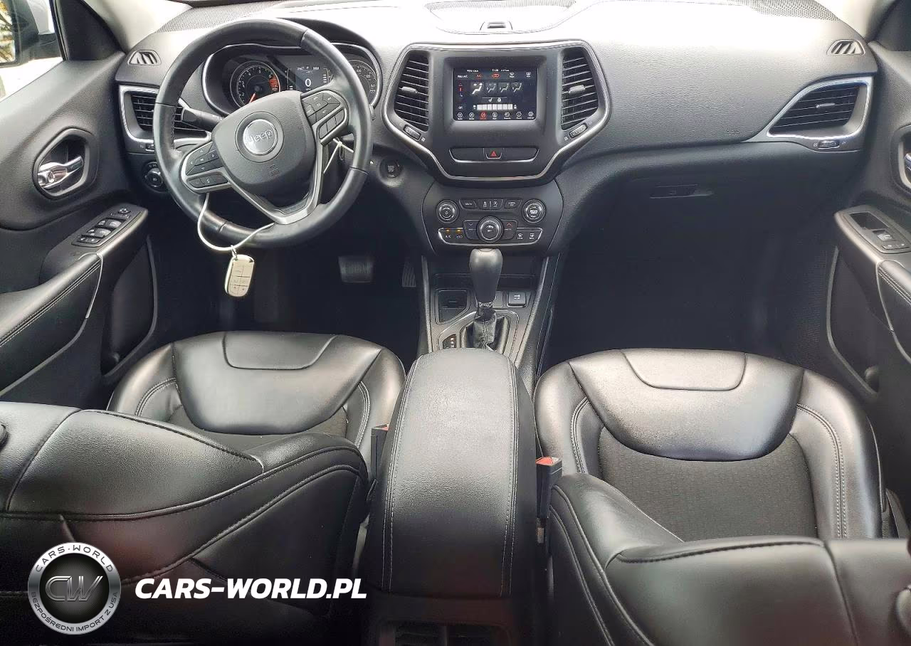 2019 Jeep Cherokee Latitude Plus VIN:1C4PJLLBXKD265644 - 8