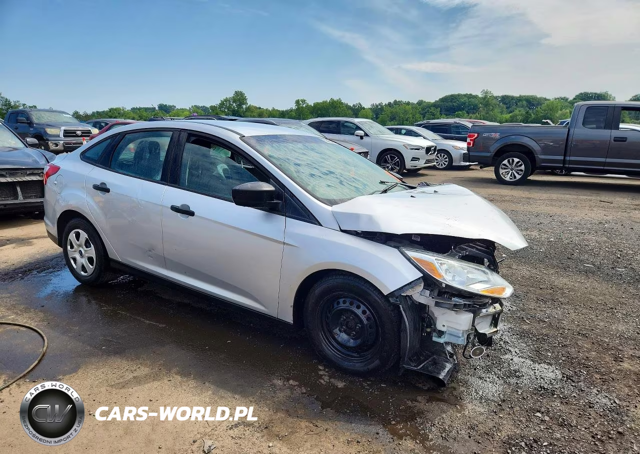 2012 Ford Focus S VIN:1FAHP3E21CL374541 - 4