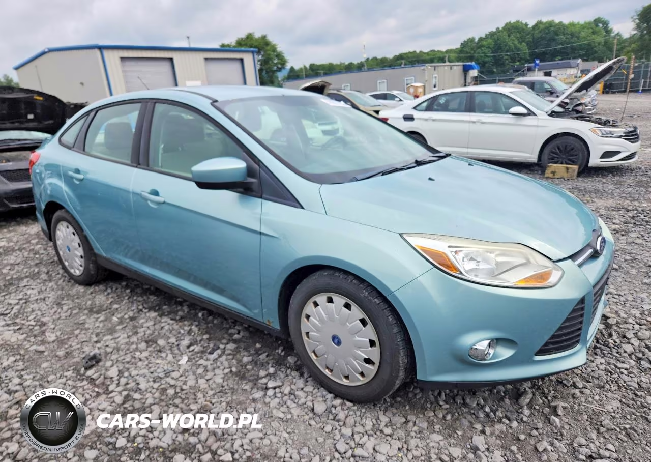 2012 Ford Focus Se VIN:1FAHP3F21CL219356 - 4