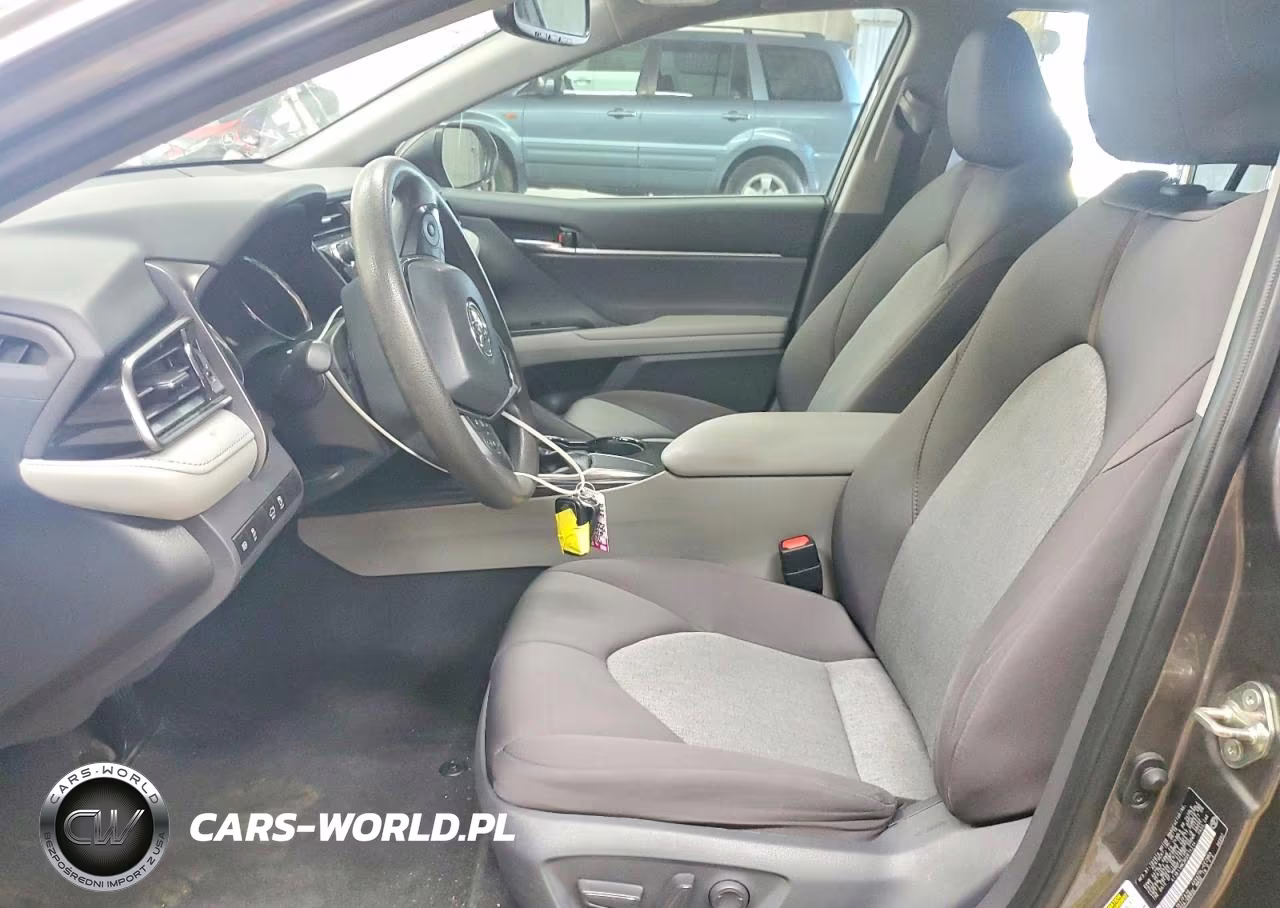 2019 Toyota Camry Le VIN:4T1B11HK3KU814314 - 7