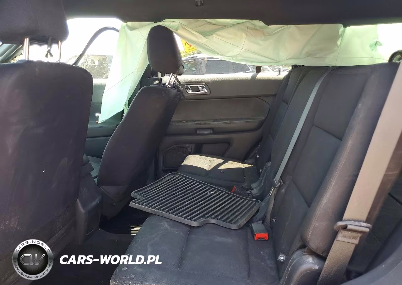 2015 Ford Explorer Police Interceptor VIN:1FM5K8AR3FGB68156 - 10