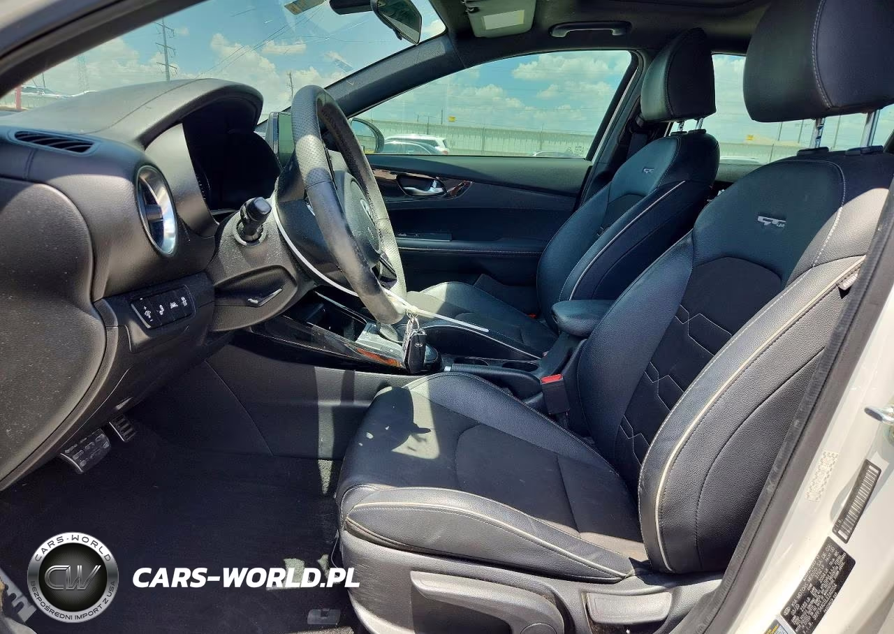 2020 Kia Forte Gt Line VIN:3KPF34AD5LE240554 - 7