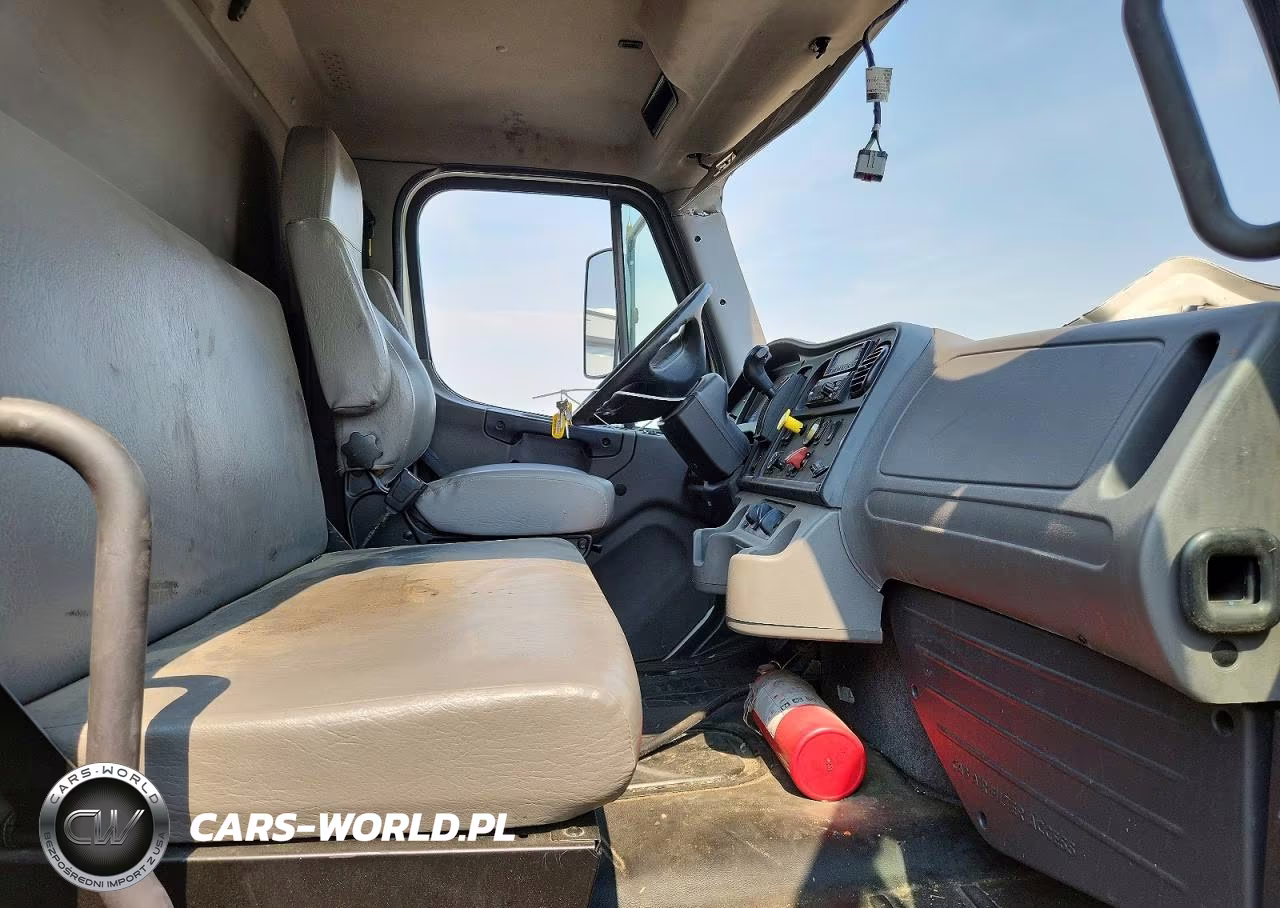 2021 Freightliner Business Class M2 Refrigerated Box Truck VIN:3ALACWFC8MDMH3142 - 11
