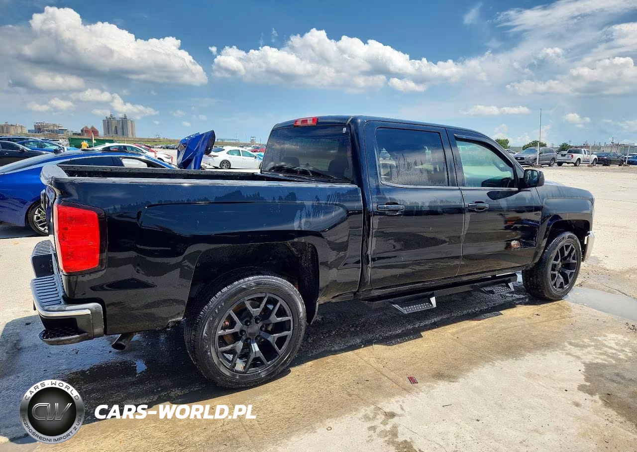 2018 Chevrolet Silverado C1500 Lt VIN:3GCPCREC2JG411569 - 3