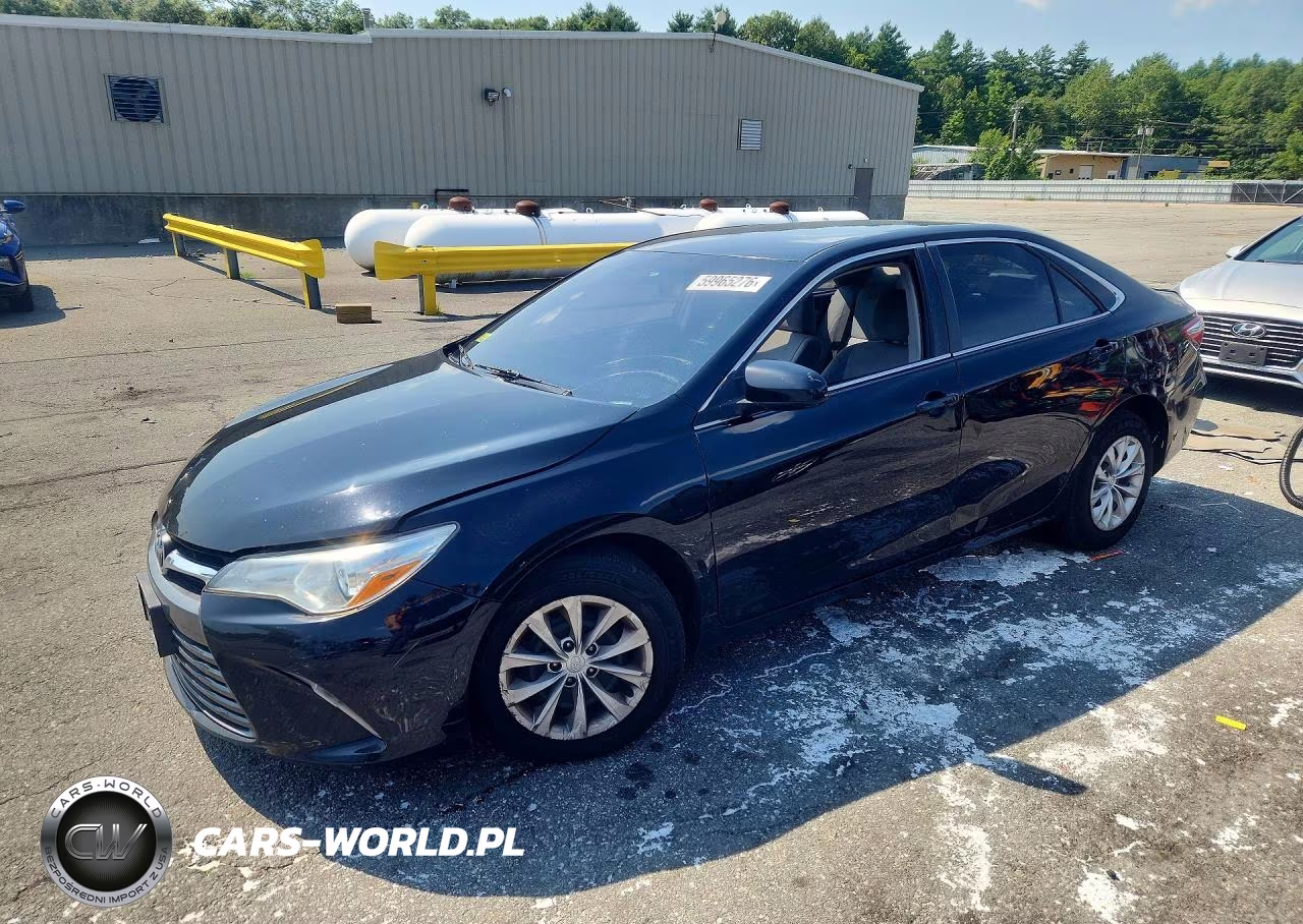 2015 Toyota Camry Le