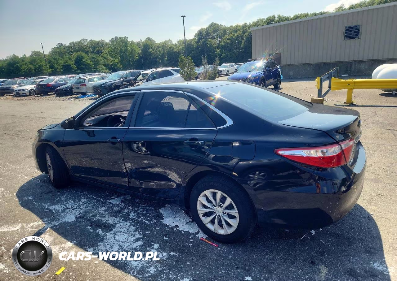 2015 Toyota Camry Le VIN:4T4BF1FK0FR499018 - 2