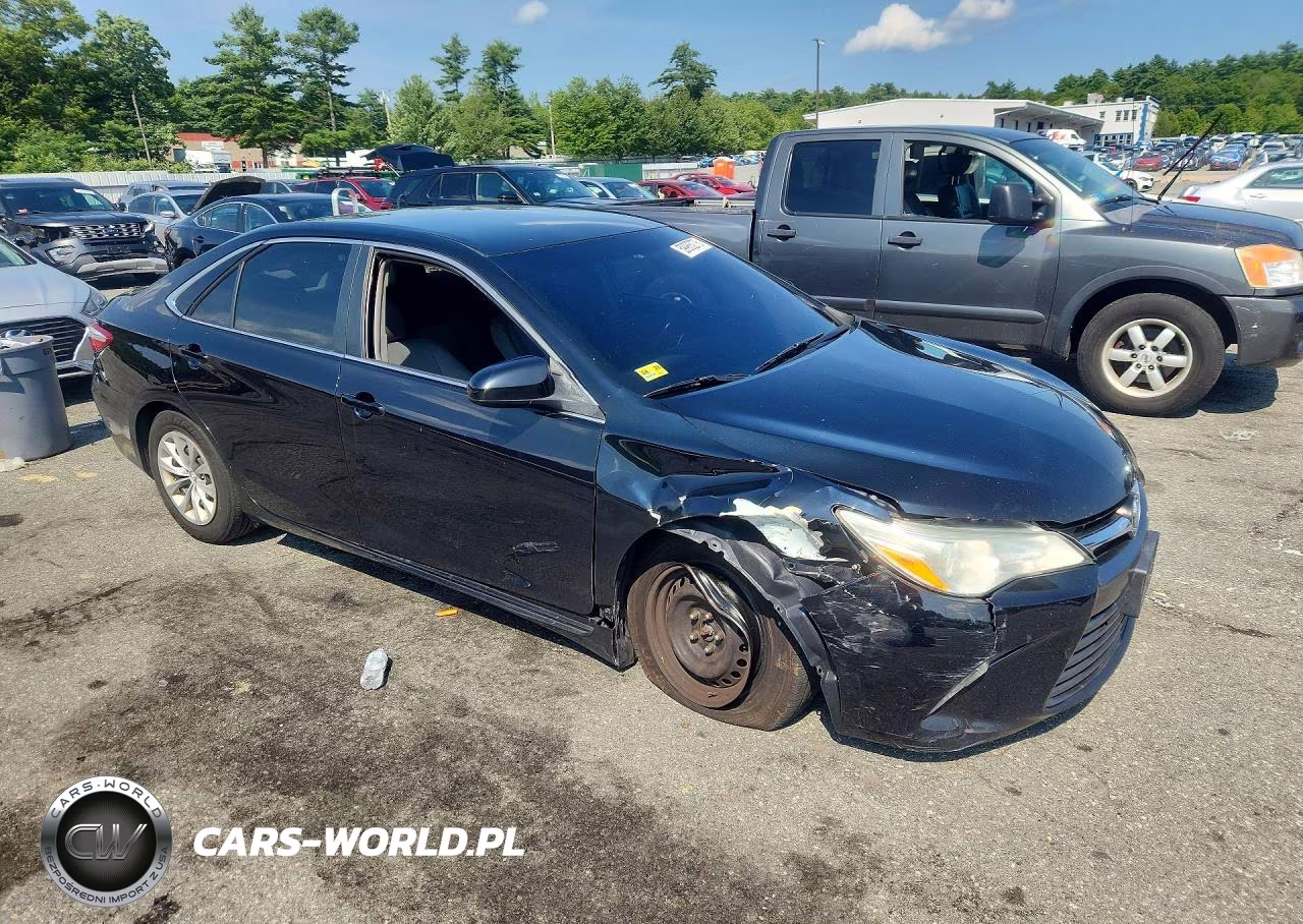 2015 Toyota Camry Le VIN:4T4BF1FK0FR499018 - 4