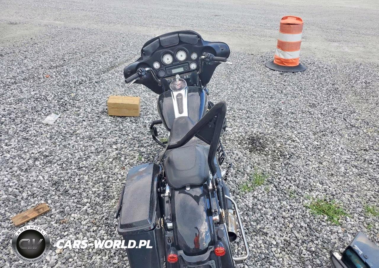 2011 Harley-Davidson Flhx VIN:1HD1KBM15BB635072 - 6