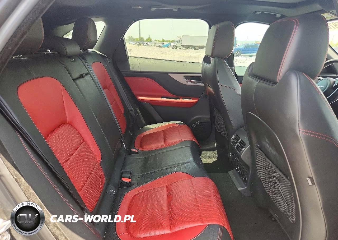 2017 Jaguar F-Pace R - Sport VIN:SADCL2BV1HA061991 - 11