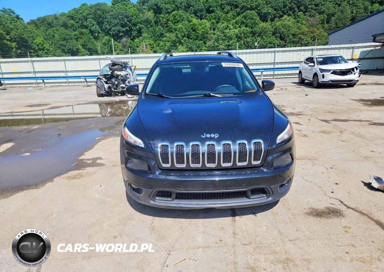 2015 Jeep Cherokee Latitude VIN:1C4PJLCB1FW712338 - 5