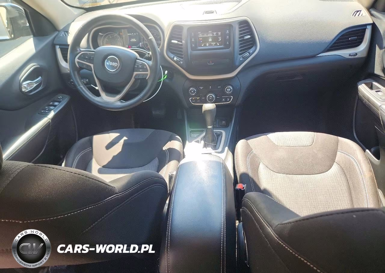 2015 Jeep Cherokee Latitude VIN:1C4PJLCB1FW712338 - 8