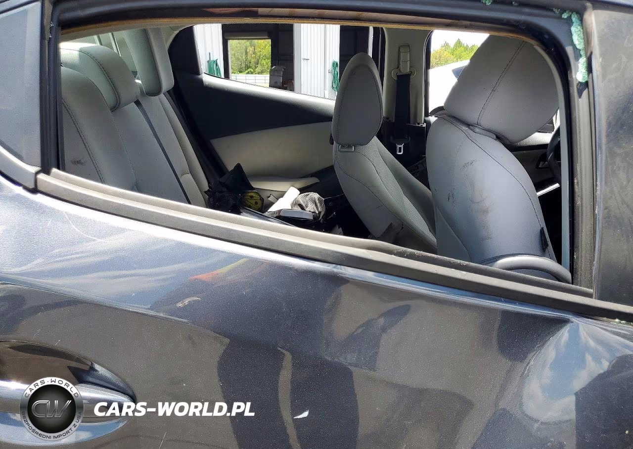 2019 Toyota Yaris Le VIN:3MYDLBYV0KY508421 - 10
