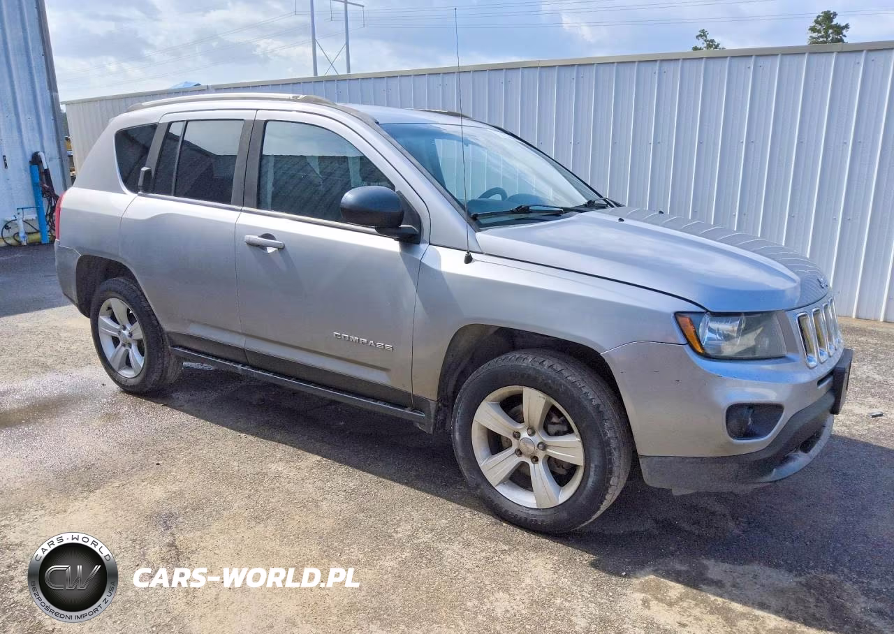 2016 Jeep Compass Sport VIN:1C4NJCBA1GD742825 - 4