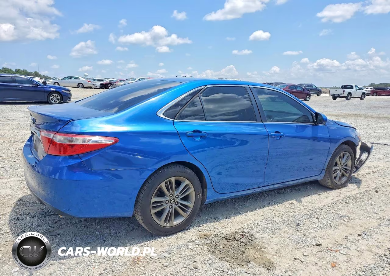 2017 Toyota Camry Se VIN:4T1BF1FK7HU765681 - 3