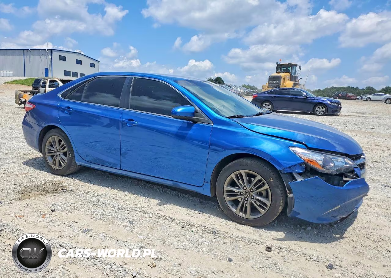 2017 Toyota Camry Se VIN:4T1BF1FK7HU765681 - 4