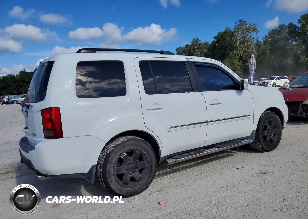 2010 Honda Pilot Touring VIN:5FNYF3H92AB001272 - 3